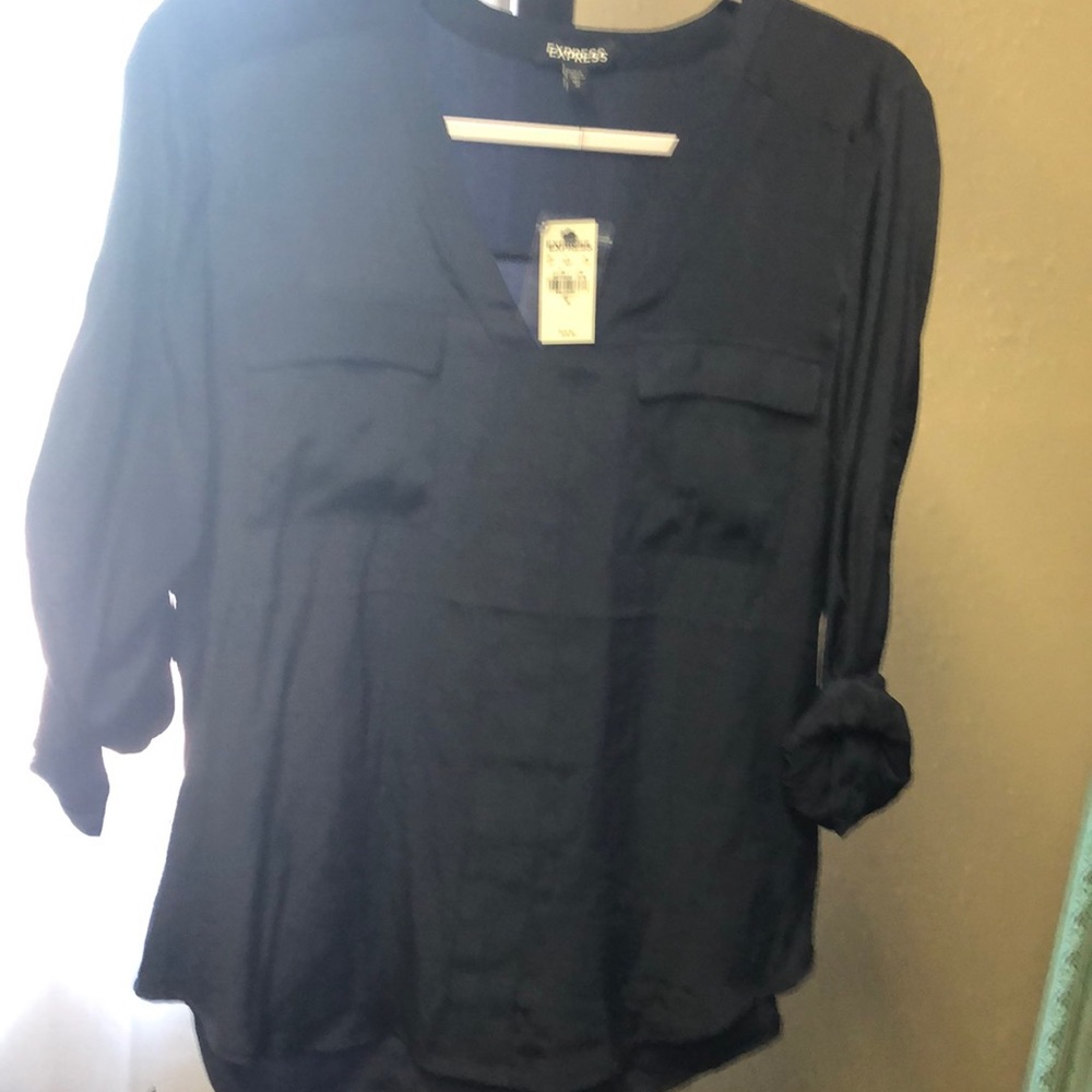 🌟🌟🌟price dropNWT Express navy silk like blouse - Picture 1 of 4